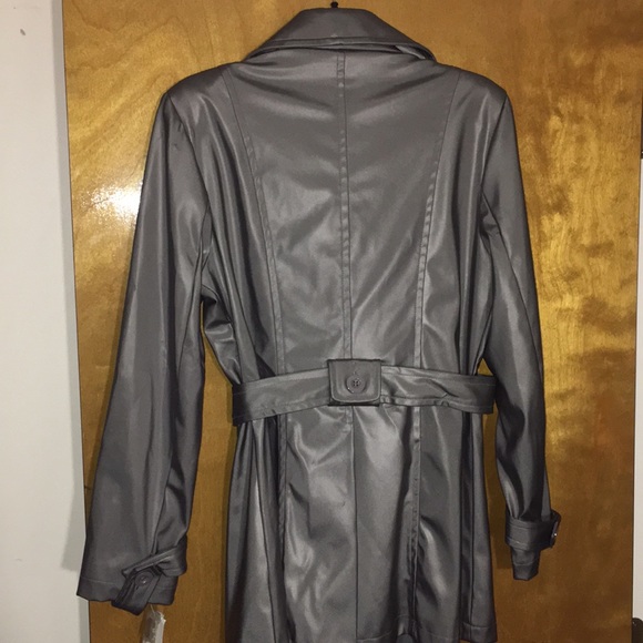 NWT Gray Polyurethane Jacket by TIMOTHY DANIELS - Picture 5 of 6